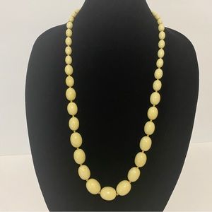 Vintage Joan Rivers Yellow Graduated Lucite Bead Necklace 30”